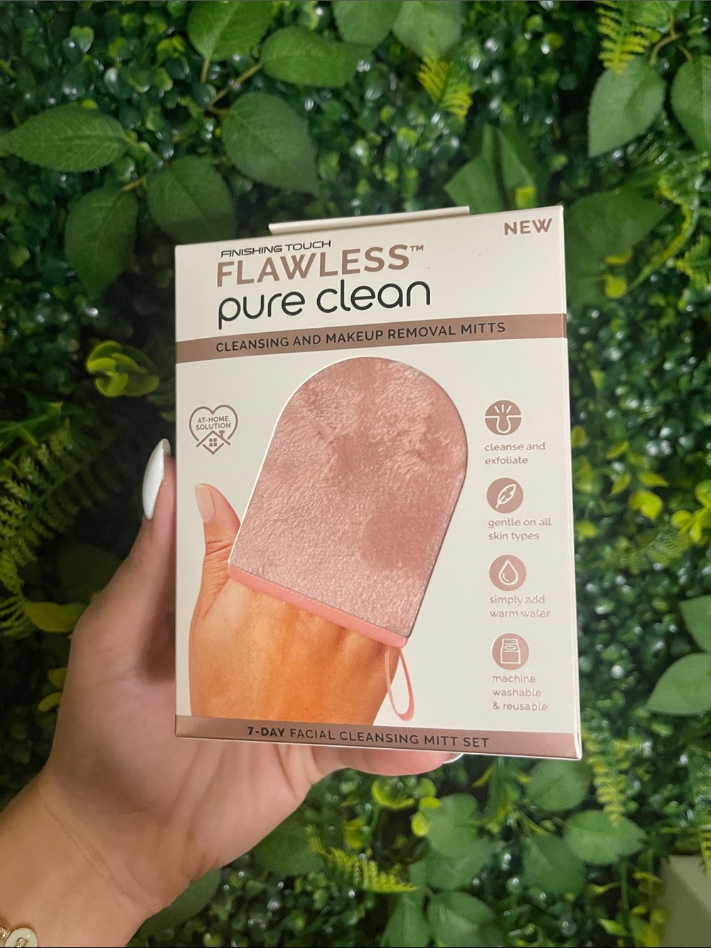 FLAWLESS Pink Dual-Sided Makeup Removal Mitts